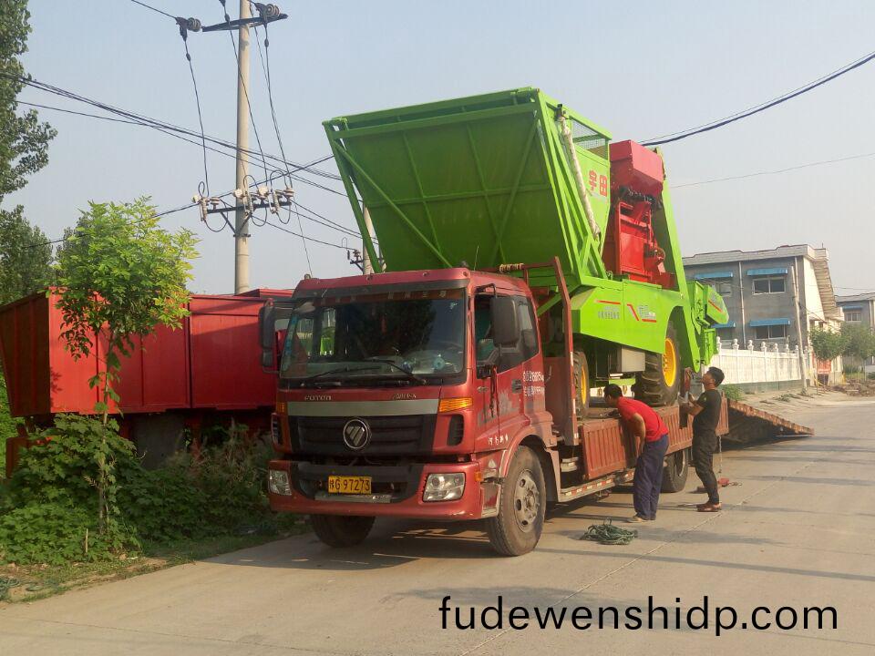 山東(dong)蘭陵(ling)縣髮(fa)車(che)中(zhong)