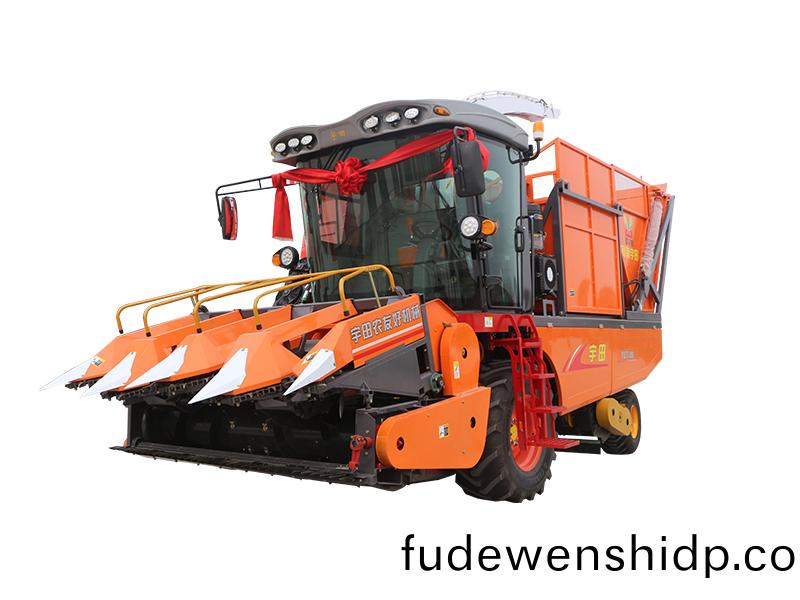 4YZB-4A3自(zi)走(zou)式穗莖兼(jian)收(shou)玉米(mi)收穫(huo)機(ji)