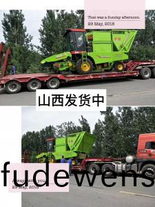 山(shan)西(xi)客(ke)戶訂(ding)購的(de)穗莖(jing)兼收玉(yu)米(mi)收穫機髮(fa)貨(huo)中